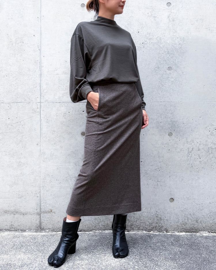 ATON / MERINO COLLEGE JERSEY | TUCKED STRAIGHT SKIRT / MOCHA / SKAGLW0307