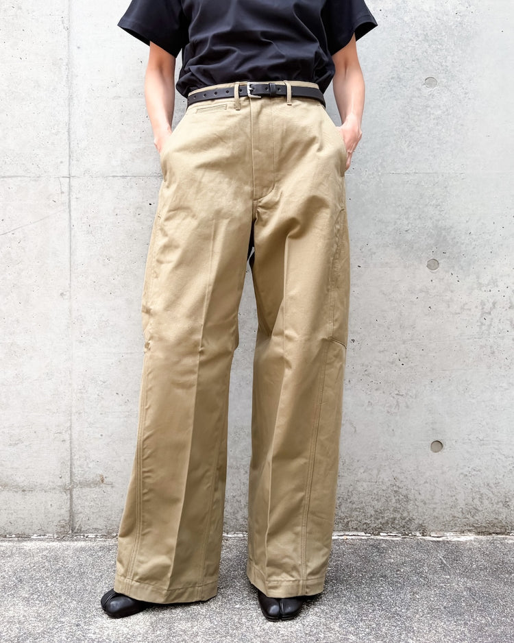 HYKE / BARREL LEG CHINO TROUSERS / KHAKI / 13348 /