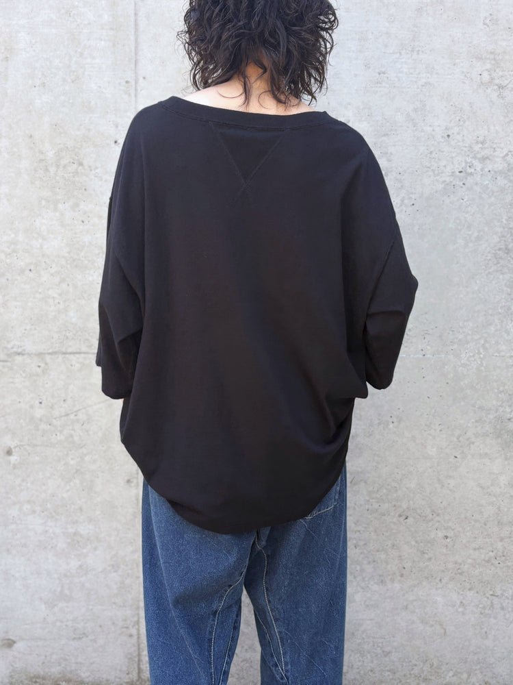 SOPHIE TALKS ABOUT THE WEATHER / ガゼットビッグTシャツ / BLACK / COM-26S-CU02