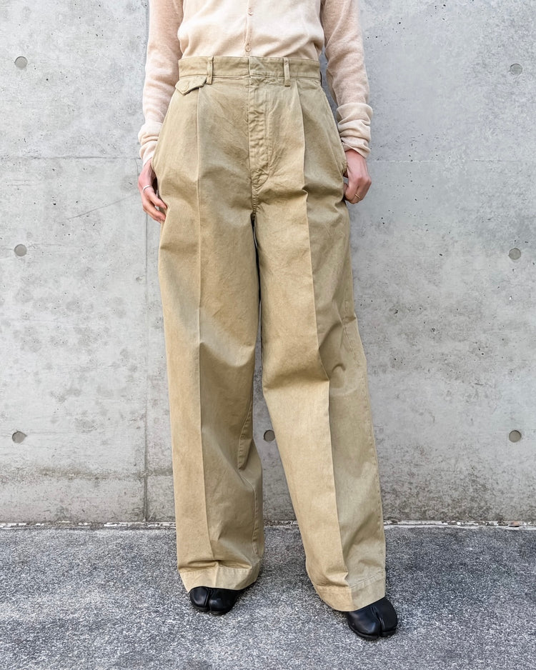 AURALEE / GARMENT-DYED FINX LIGHT CHINO ONE-TUCK WIDE PANTS / BEIGE / A26SP05LF