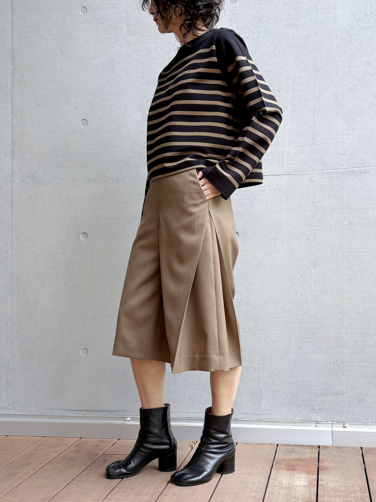 HYKE / WOOL SIDE TUCK SHORTS / BEIGE / 13379