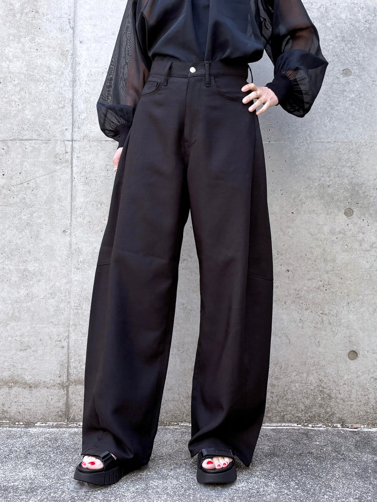 HYKE / OXFORD BARREL LEG JEANS / BLACK / 13387