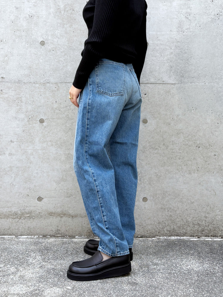HYKE / DENIM TAPERED JEANS / USED WASH (BLUE) / 13405 /