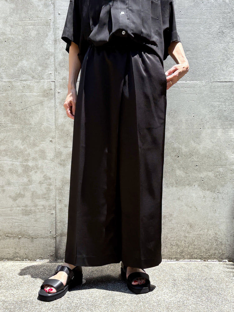 ENFÖLD / CROPPED SAROUEL-PANTS / BLACK / 300JA231-0471