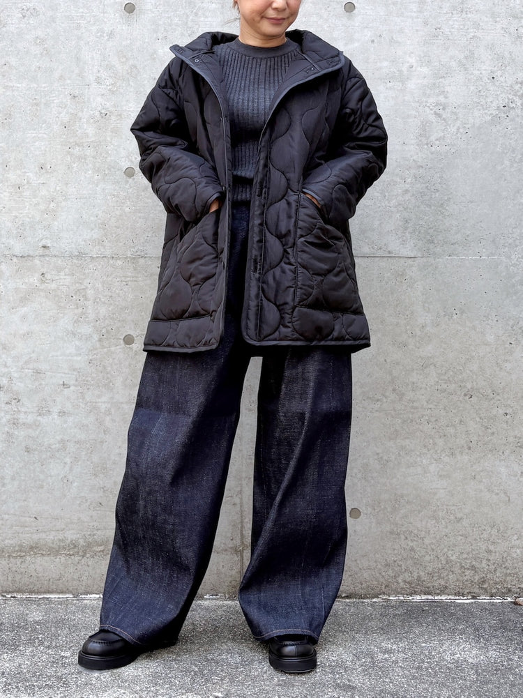 HYKE / QUILTED HOODED JACKET / BLACK / 17595