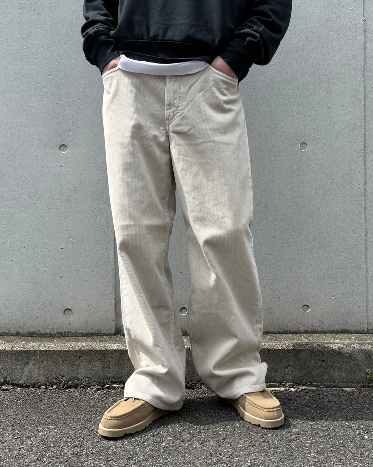 AURALEE / GARMENT-DYED FINX CORDUROY 5P WIDE PANTS / WHITE KHAKI / A26