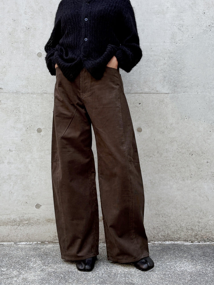 HYKE / CORDUROY BARREL LEG JEANS / BROWN / 13406 /