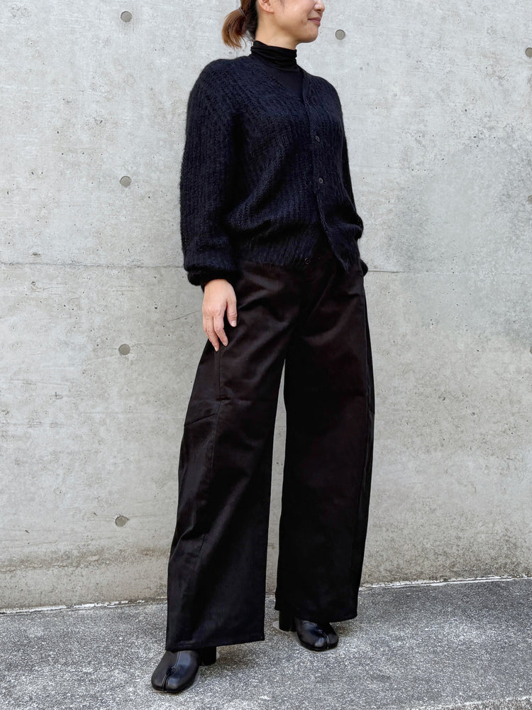 HYKE / CORDUROY BARREL LEG JEANS / BLACK / 13406 /