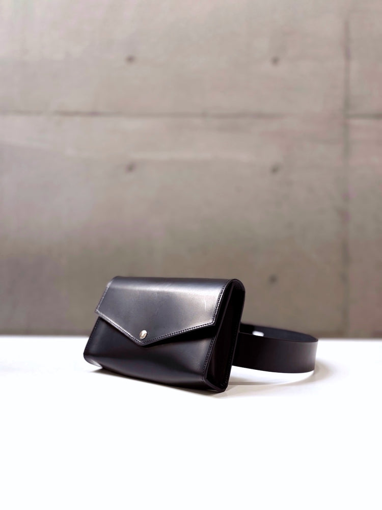JUNYA WATANABE / ガラスレザーベルトBAG / BLACK / JR-K202-051