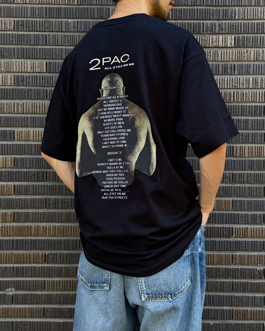 U/MUSIC / All Eyes On Me Track List SS TEE / UIZZ-24037