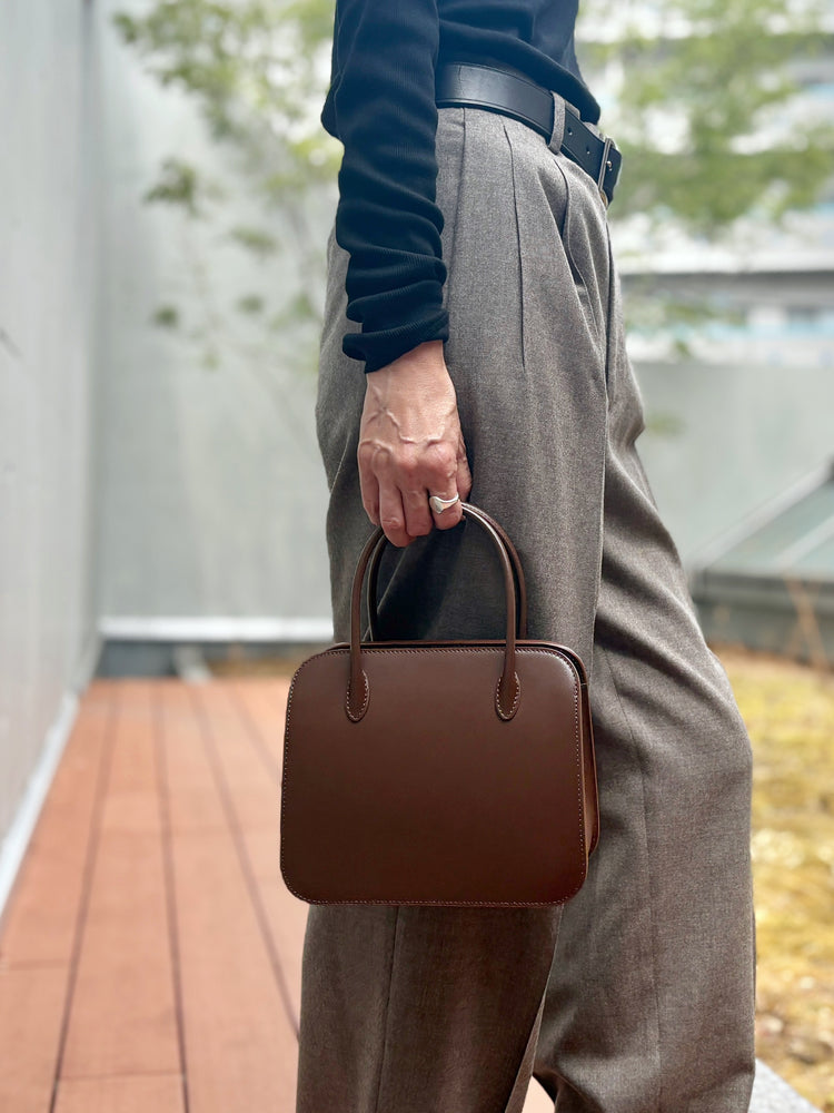 AURALEE / LEATHER TOTE BAG - S MADE BY AETA / BROWN / A26AB03AE