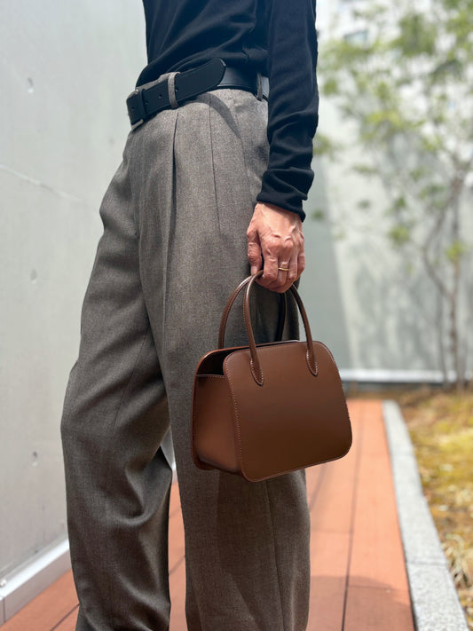 AURALEE / LEATHER TOTE BAG - S MADE BY AETA / BROWN / A26AB03AE