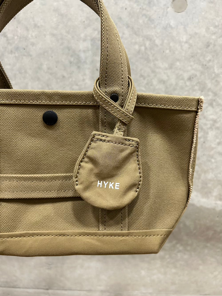 HYKE / TOTE BAG(SMALL) / KHAKI / 19379 /