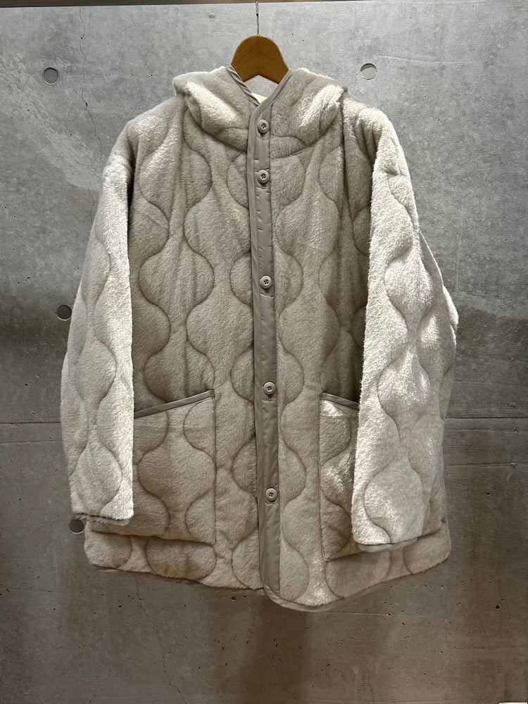 HYKE / FAUX SHEARLING-PANELED SHEER QUILTED HOODED JACKET / CREAM / 17600