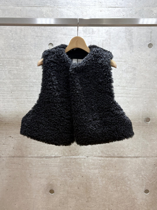 HYKE / FAUX SHEARLING CROPPED VEST / BLACK / 17524