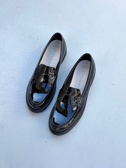 BEAUTIFUL SHOES / BS LOAFER ENAMEL / BLACK / BSS2534001