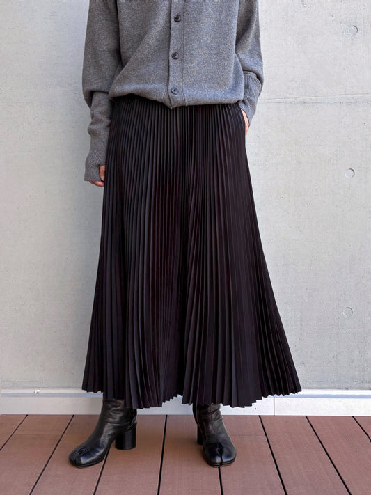 HYKE / TAFFETA PLEATED SKIRT / BLACK / 14164