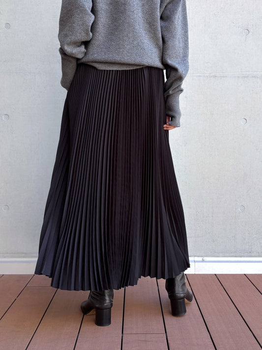 HYKE / TAFFETA PLEATED SKIRT / BLACK / 14164