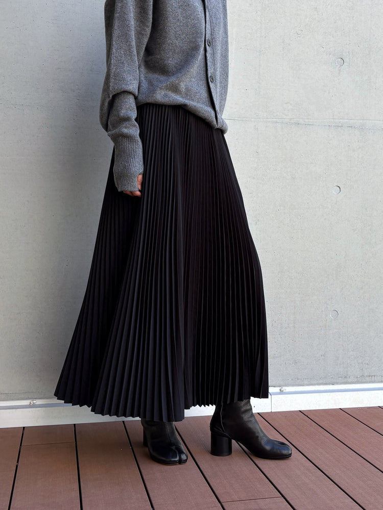 HYKE / TAFFETA PLEATED SKIRT / BLACK / 14164