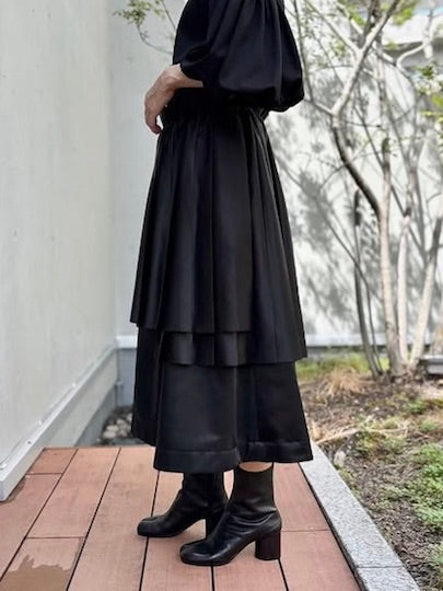 noir kei ninomiya / エステルサテンプリーツスカート（太プリーツ） / 3P-S017-051