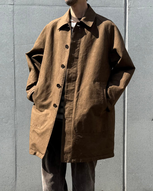 AURALEE / GARMENT-DYED ORGANIC COTTON HEAVY TWILL SHORT COAT / DARK BROWN / A26SC01OG