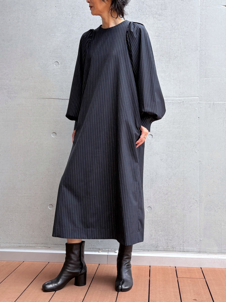 08sircus / Wool stripe gather sleeve dress / black / S26AW-DR02