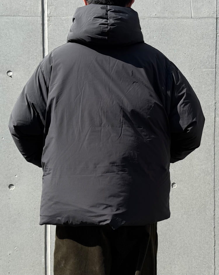 DAIWA PIER39 / TECH 2WAY CADET DOWN PARKA / BLACK / BW-42025W