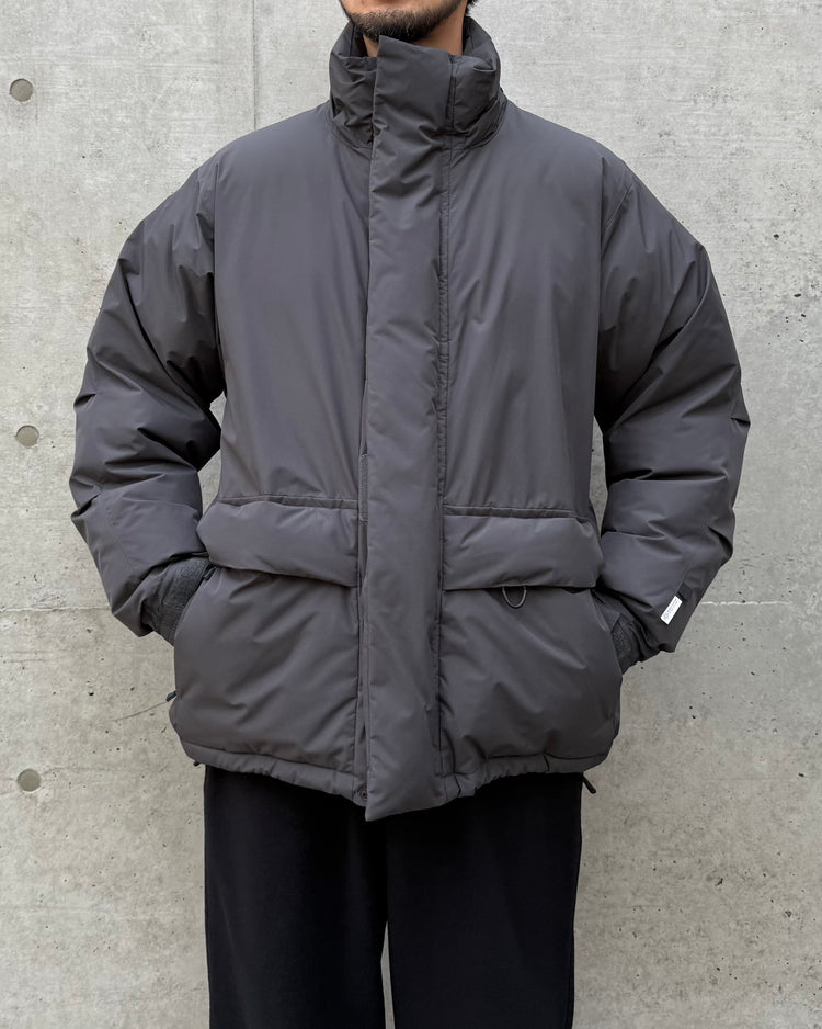DAIWA PIER39 / WINDSTOPPER EXPEDITION DOWN JACKET / CHARCOAL / BW-15025W