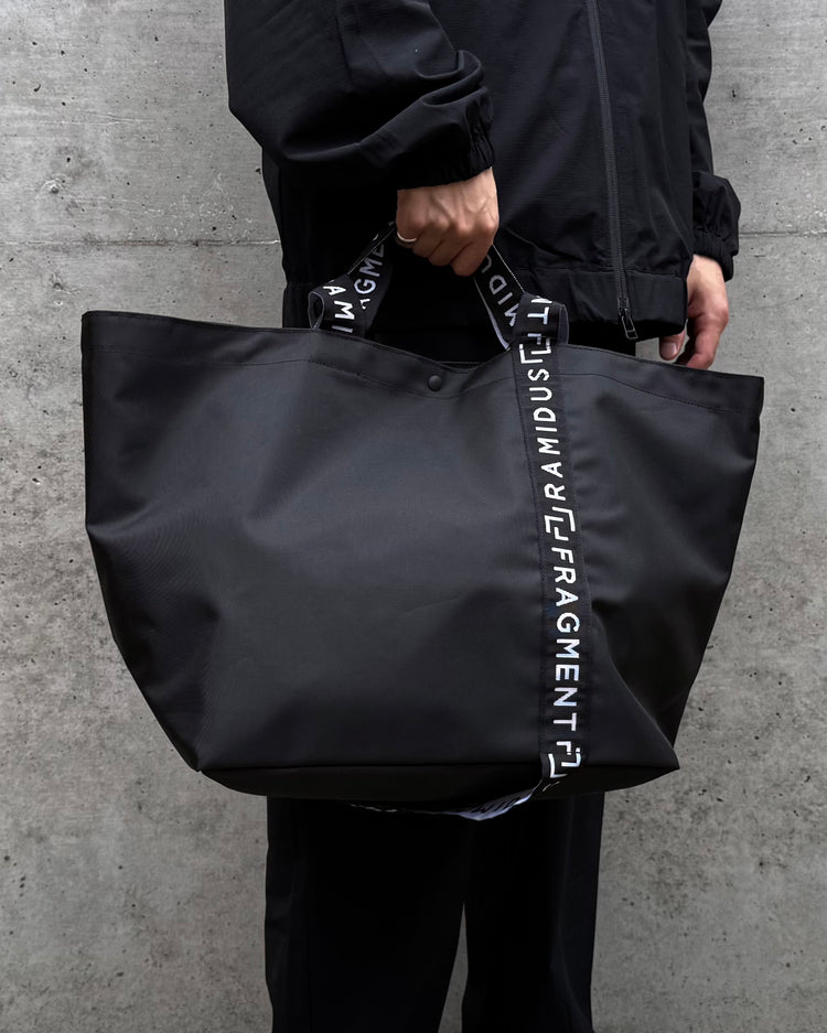 FRAGMENT DESIGN × RAMIDUS / SQUARE TOTE BAG M / BLACK / B008103