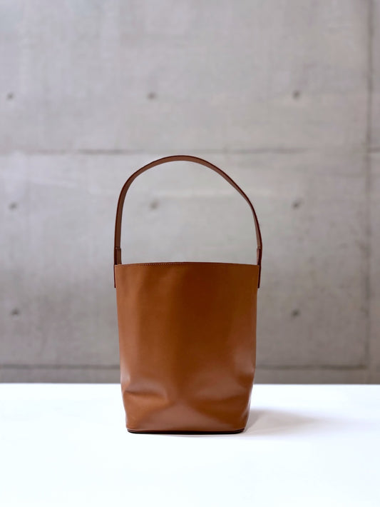 AURALEE / LEATHER SHOULDER BAG - S MADE BY AETA / BROWN / A26AB01AE