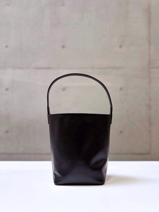 AURALEE / LEATHER SHOULDER BAG - S MADE BY AETA / BLACK / A26AB01AE