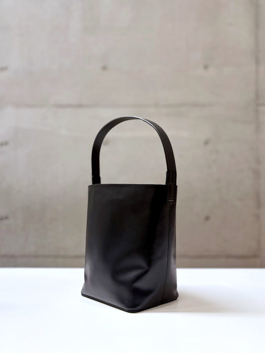 AURALEE / LEATHER SHOULDER BAG - S MADE BY AETA / BLACK / A26AB01AE