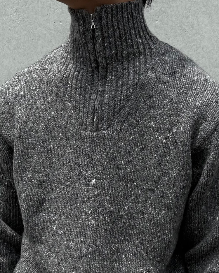 AURALEE / LOW-GAUGE HOMESPUN TWEED KNIT ZIP TURTLE / TOP CHARCOAL / A26AP01HS