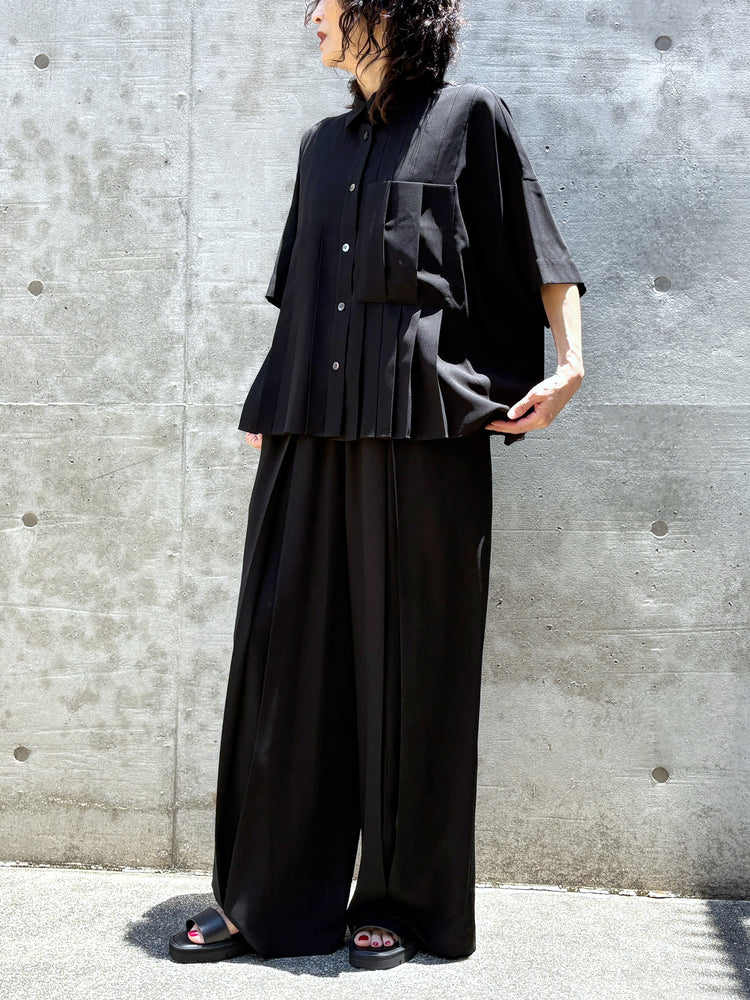 ENFÖLD / PLEATS WIDE BOX SHIRT / BLACK / 300JA230-0541