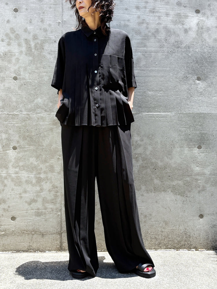 ENFÖLD / PLEATS WIDE BOX SHIRT / BLACK / 300JA230-0541