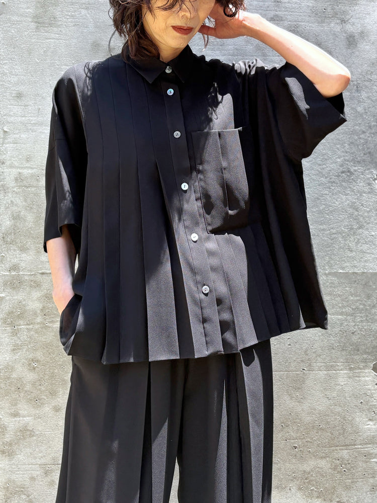 ENFÖLD / PLEATS WIDE BOX SHIRT / BLACK / 300JA230-0541
