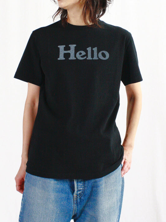 MADISONBLUE / HELLO CREW NECK TEE / BLACK / MB000-7001