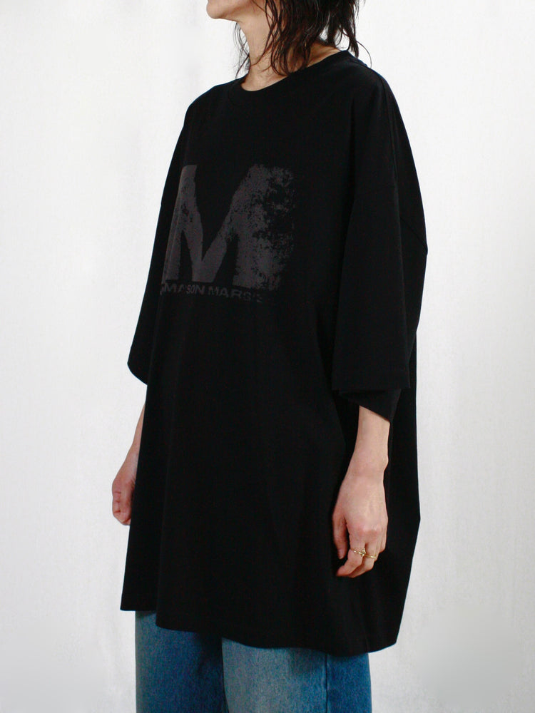 MM⑥  Maison Margiela / オーバーサイズMプリント TEE / BLACK / SH0GC0048S24312-134