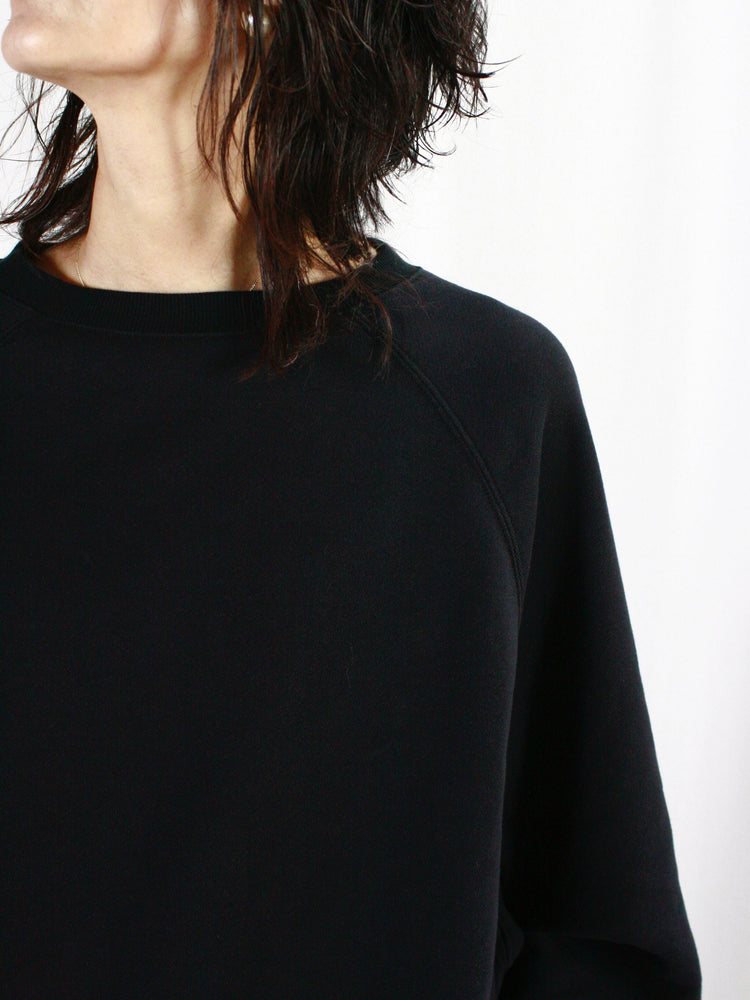 COGTHEBIGSMOKE / LEILA WIDE CUFF SWEAT SHIRT  / BLACK / 12101-109-1206-1