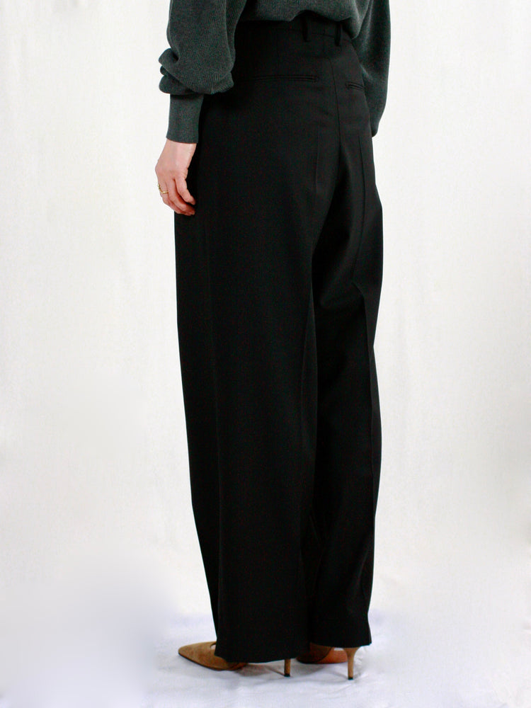 ESLOW / WOOL TORO THREE TUCKED PANTS / BLACK / A2051FP206