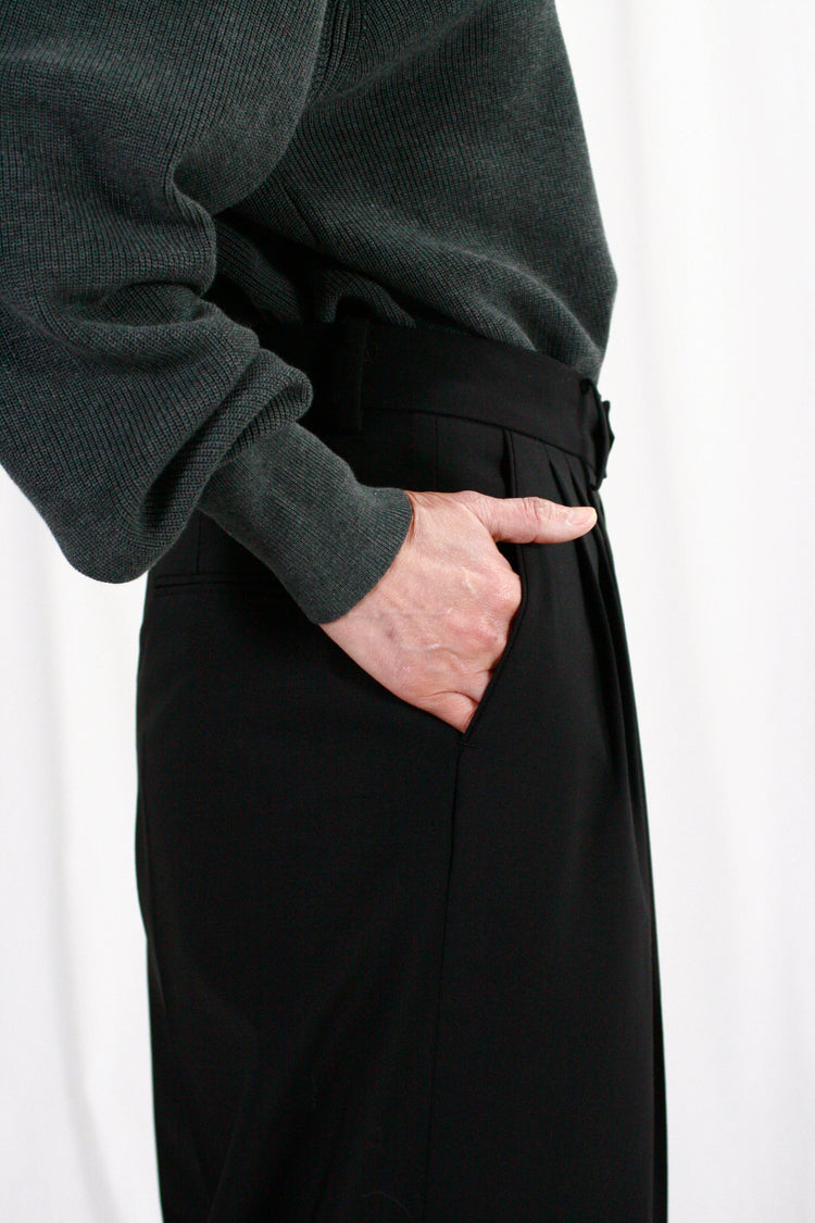 ESLOW / WOOL TORO THREE TUCKED PANTS / BLACK / A2051FP206