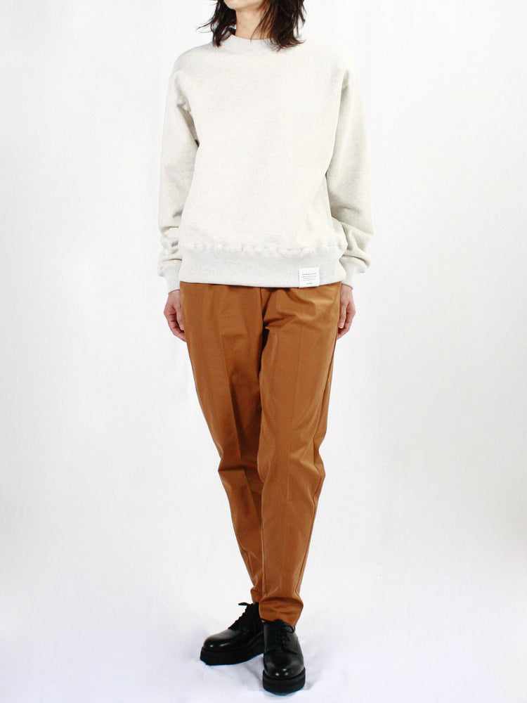 HYKE / TASLAN TWILL TAPERED PANTS / CAMEL / 13337