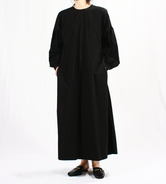 ESLOW / COTTON TYPEWRITER CURVE SLEEVE DRESS / BLACK / A2043FA200