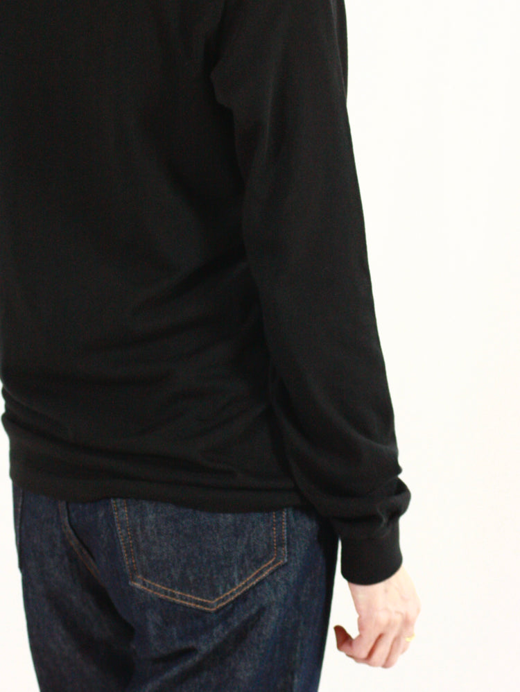 AURALEE / SEAMLESS L/S TEE・BLACK・A00T05ST