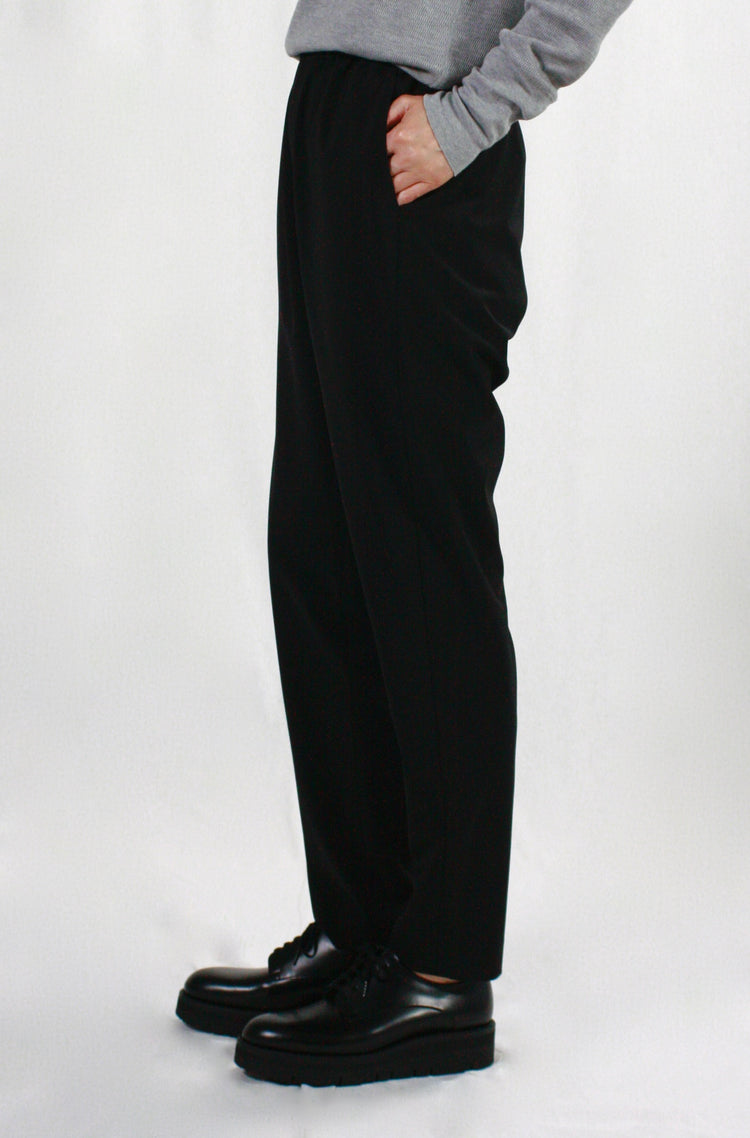 HYKE / STRETCH TAPPERED PANTS・BLACK・13306