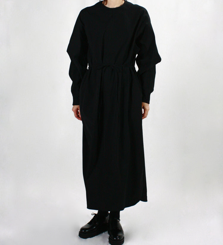 HYKE / TASLAN TWILL DRESS・BLACK・16219