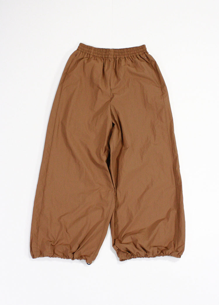 ASTRAET / ナイロンワイドトラックパンツ / MID BROWN / 5422-199-0441