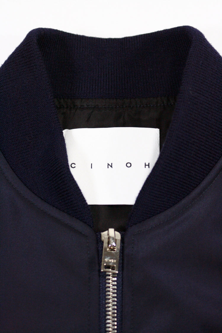 CINOH / ECONYLドレープスリーブMA-1 / NAVY / 24WBZ002