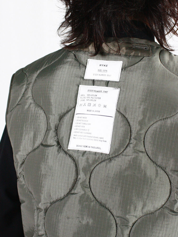 HYKE / QUILTED CROPPED VEST / OLIVE DRAB / 17487