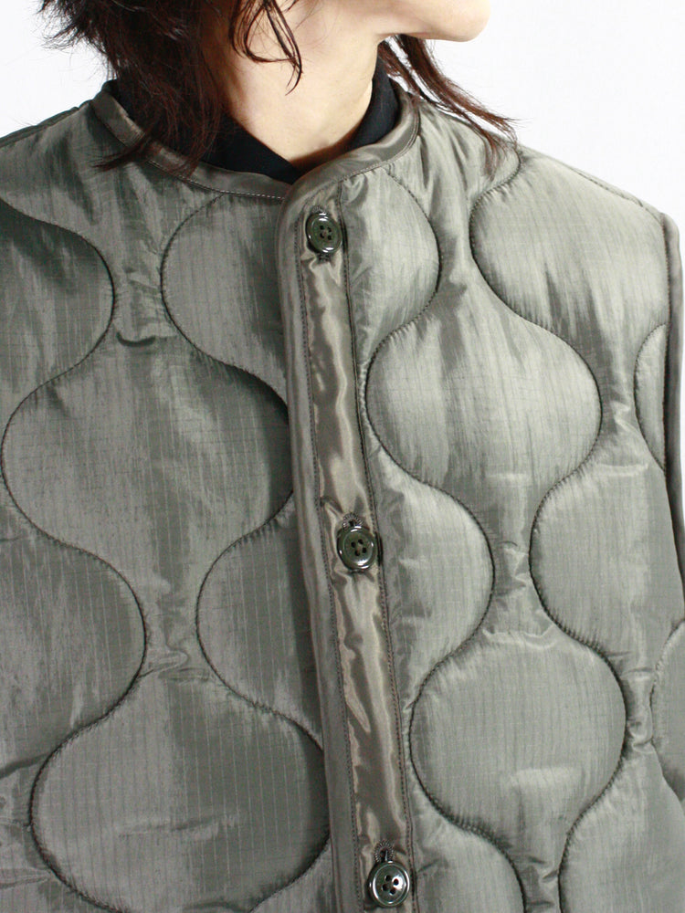 HYKE / QUILTED CROPPED VEST / OLIVE DRAB / 17487